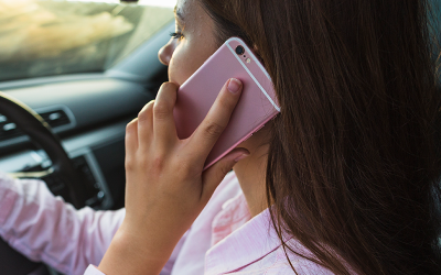 Multa por uso de celular ao volante