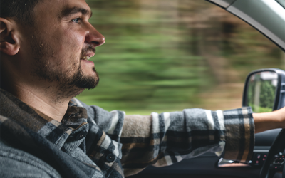 Multa por ultrapassar em faixa contínua: valor, pontos e como recorrer